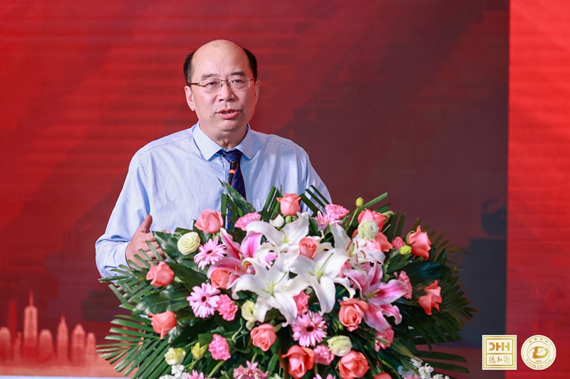7-3.徐宇辉讲话.jpg